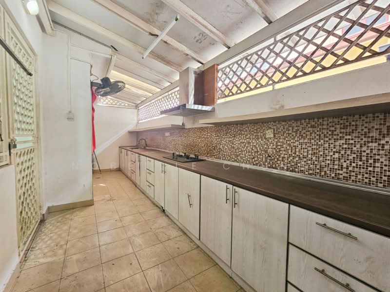 2-storey Terraced House for Sale in Putra Permai (Subang Jaya) - Nobeille Chung - Kitchen - PropertyGuru.com.my