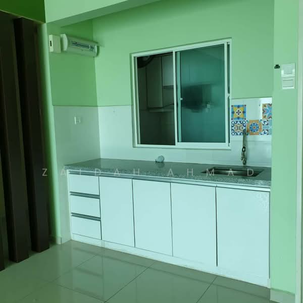 Condominium for Sale at The Zest @ Kinrara 9 - Zaidah Ahmad - Kitchen - PropertyGuru.com.my