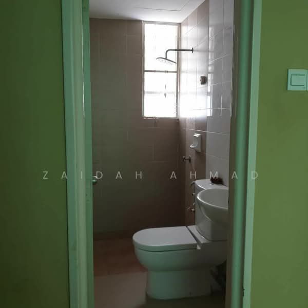 Condominium for Sale at The Zest @ Kinrara 9 - Zaidah Ahmad - Bathroom - PropertyGuru.com.my