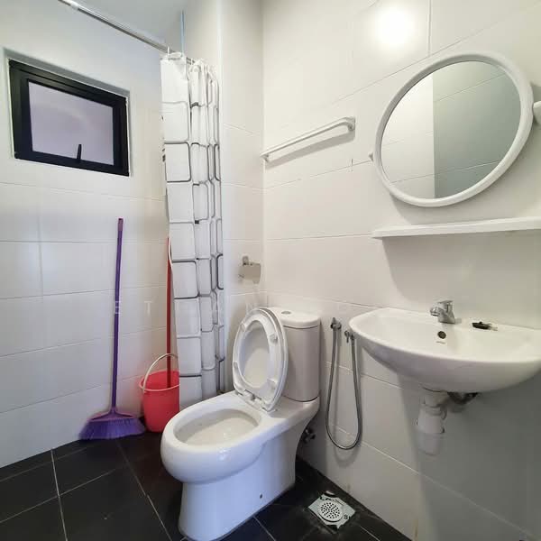 Servis Apartment untuk Disewa di M Suite @ Desa Park North - Ethan Loke - Bathroom - PropertyGuru.com.my
