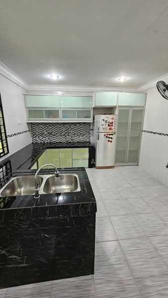Rumah Teres 2 Tingkat untuk Disewa di Bandar Tun Hussein Onn (Cheras) - Nana Cheah - Kitchen - PropertyGuru.com.my