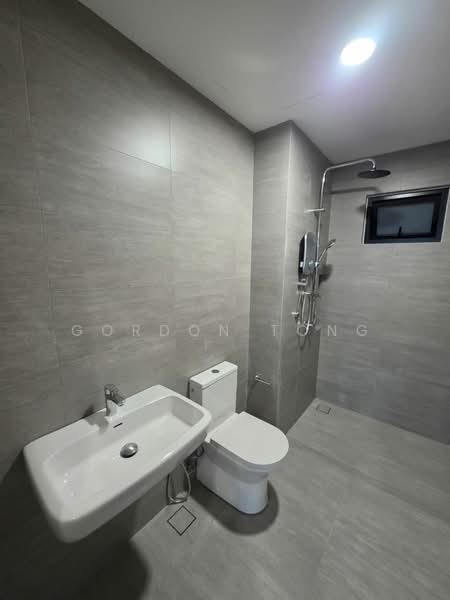 Servis Apartment untuk Disewa di Residensi Ava @ Kiara Bay - Gordon Tong - Bathroom - PropertyGuru.com.my