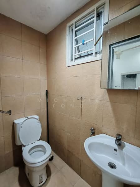 Bungalow for Rent in Taman Majidee (Johor Bahru) - Michelle Fong - Bathroom - PropertyGuru.com.my