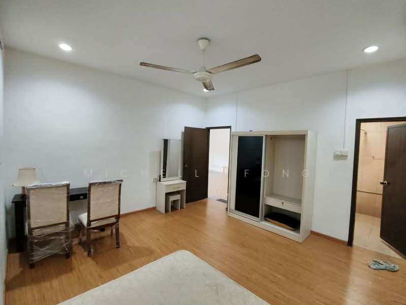 Bungalow for Rent in Taman Majidee (Johor Bahru) - Michelle Fong - Bedroom - PropertyGuru.com.my