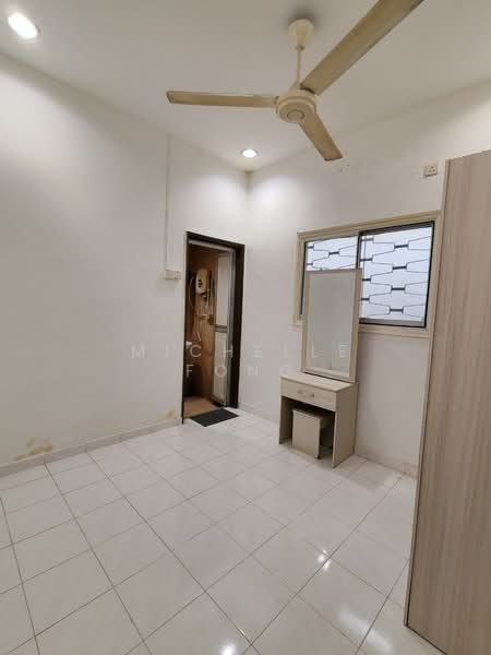 Bungalow for Rent in Taman Majidee (Johor Bahru) - Michelle Fong - Bedroom - PropertyGuru.com.my