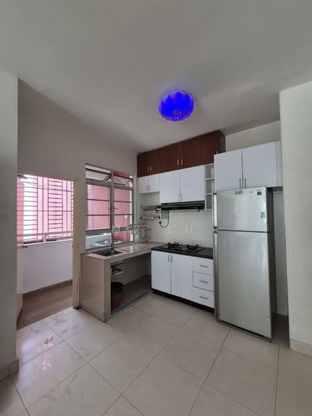 Apartment for Rent at D' Larkin Residence - Mr Lu - Kitchen - PropertyGuru.com.my