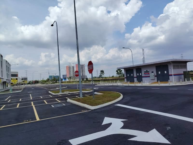 Kedai / Pejabat untuk Dijual di Telok Panglima Garang (Selangor) - Poh Peng Chan - Exterior - PropertyGuru.com.my