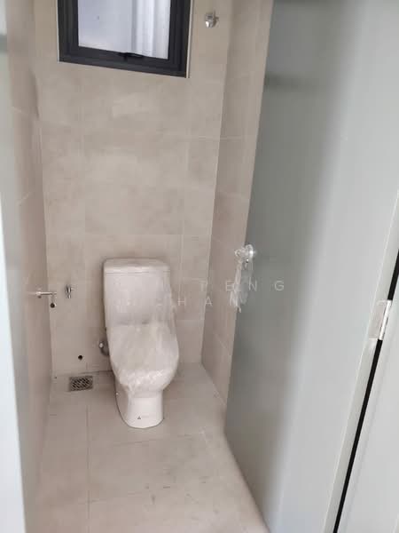 Kedai / Pejabat untuk Dijual di Telok Panglima Garang (Selangor) - Poh Peng Chan - Bathroom - PropertyGuru.com.my