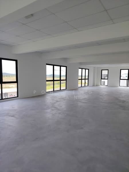 Kedai / Pejabat untuk Dijual di Telok Panglima Garang (Selangor) - Poh Peng Chan - Interior - PropertyGuru.com.my