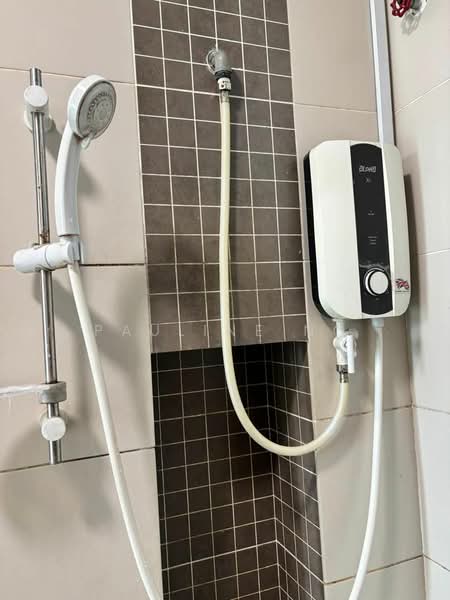 Apartment for Rent at D'Rich Executive Suites - Pauline Ng - Bathroom - PropertyGuru.com.my