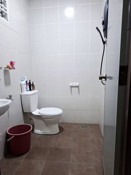 Rumah Teres 2 Tingkat untuk Dijual di Taman Scientex Senai (Senai) - Pauline Ng - Bathroom - PropertyGuru.com.my