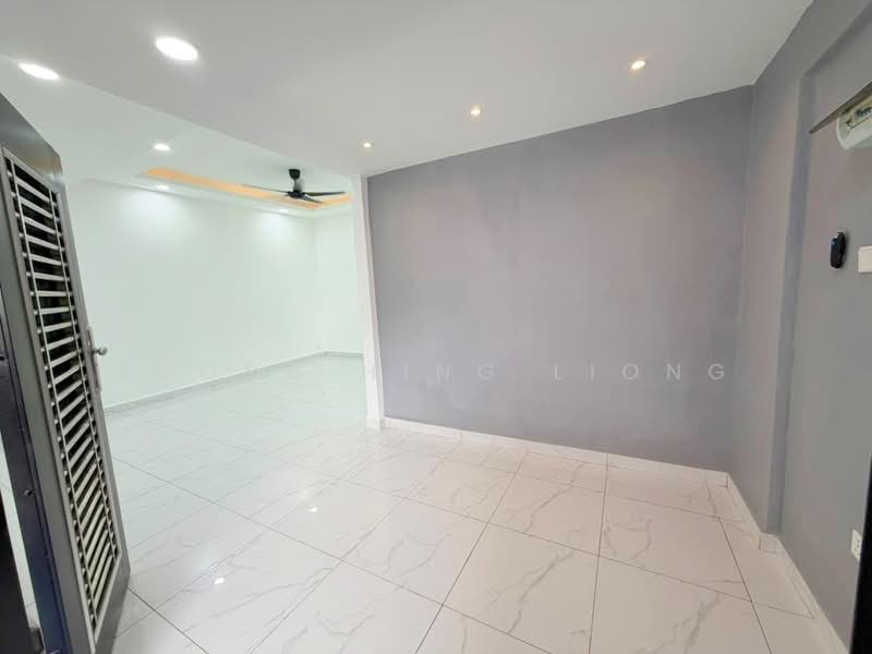 2-storey Terraced House for Sale in Taman Desa Cemerlang (Ulu Tiram) - Loong Hing Liong - Interior - PropertyGuru.com.my