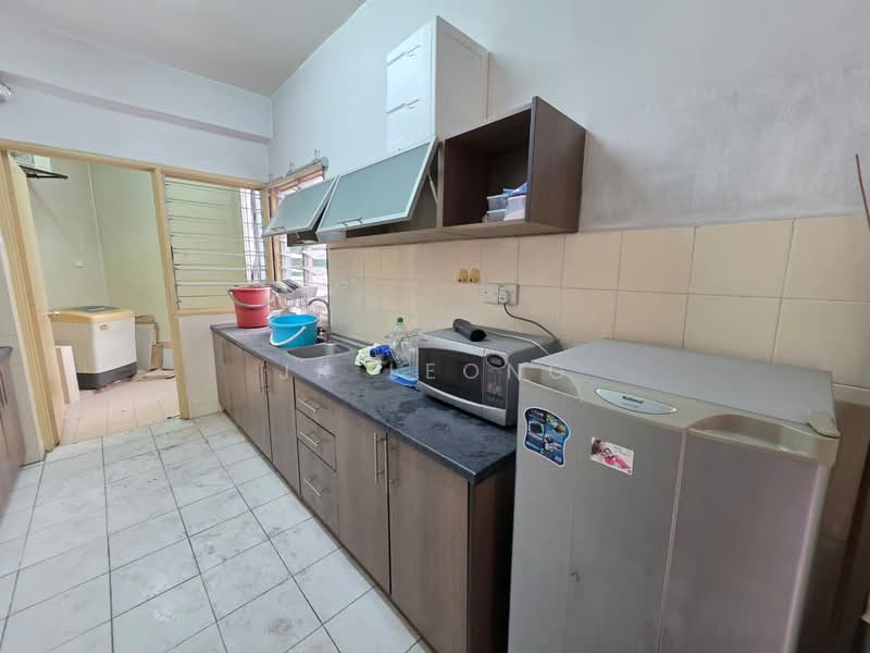 Kondominium untuk Dijual di Menara Menjalara - JK Leong - Kitchen - PropertyGuru.com.my