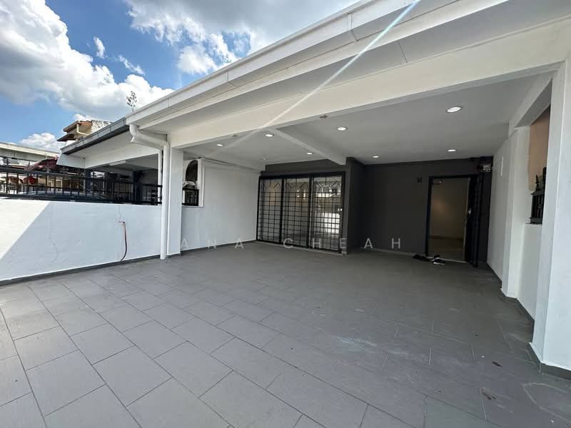 2-storey Terraced House for Sale in Taman Serdang Jaya (Seri Kembangan) - Nana Cheah - Exterior - PropertyGuru.com.my