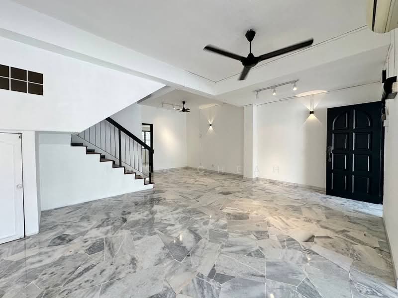 2-storey Terraced House for Sale in Taman Serdang Jaya (Seri Kembangan) - Nana Cheah - Interior - PropertyGuru.com.my