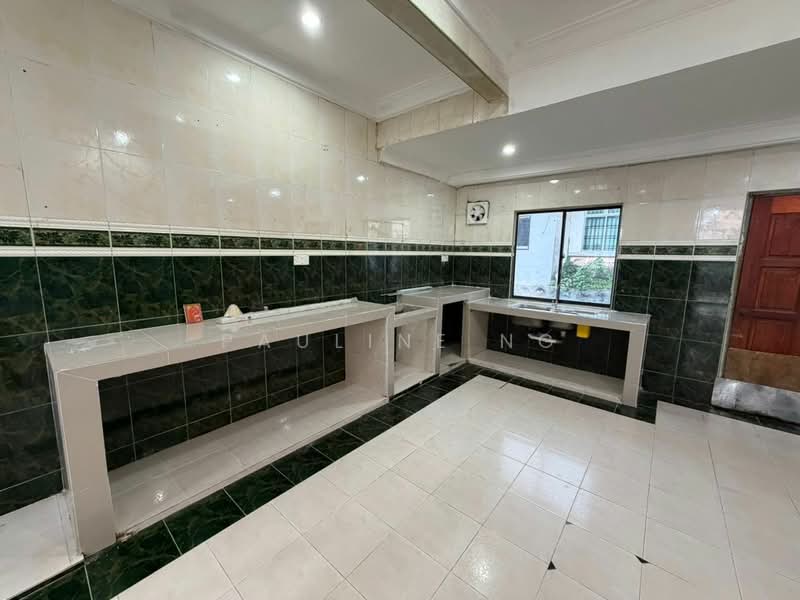 1-storey Terraced House for Sale in Taman Puteri Wangsa (Ulu Tiram) - Pauline Ng - Kitchen - PropertyGuru.com.my
