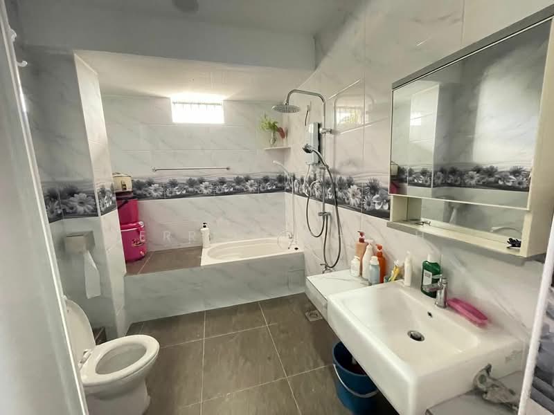 Rumah Teres 2 Tingkat untuk Dijual di Taman Mount Austin (Tebrau) - Derrick Chuah - PropertyGuru.com.my