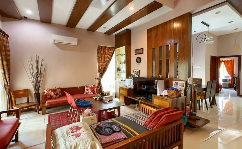 Rumah Berkembar untuk Dijual di Setia Alam (Selangor) - Ryan Soo - Living Room - PropertyGuru.com.my