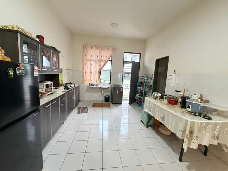 2-storey Terraced House for Sale in Saujana Rawang (Rawang) - Andy Yap - Kitchen - PropertyGuru.com.my