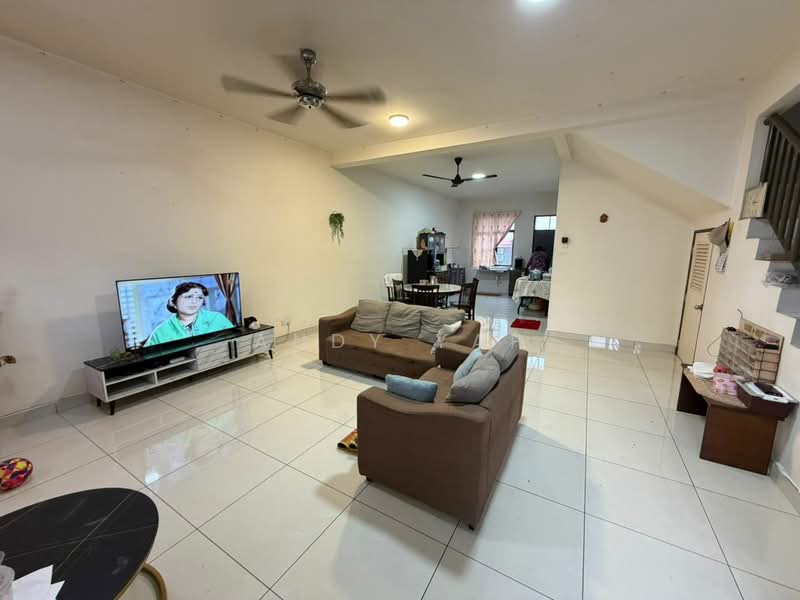 2-storey Terraced House for Sale in Saujana Rawang (Rawang) - Andy Yap - Living Room - PropertyGuru.com.my