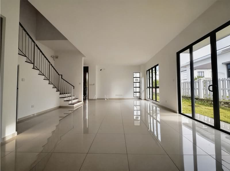 Rumah Berkembar untuk Dijual di Setia Eco Park (Setia Alam) - Ryan Soo - Living Room - PropertyGuru.com.my