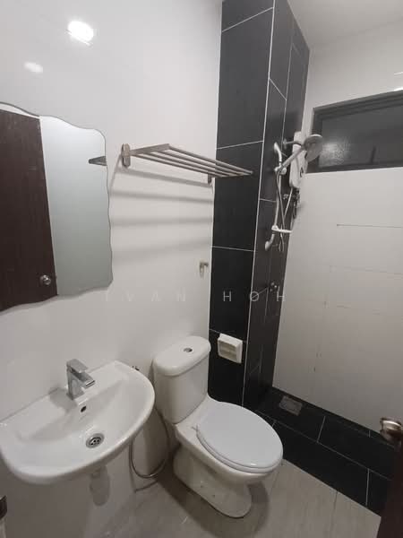 Servis Apartment untuk Disewa di Seasons Garden Residences - Ivan Hoh - Bathroom - PropertyGuru.com.my