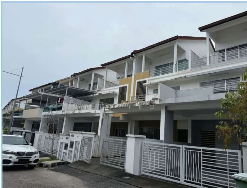 Rumah Teres 3 Tingkat untuk Dijual di Sunway Cassia (Batu Maung) - Pen Teo - Street View - PropertyGuru.com.my