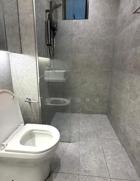 Servis Apartment untuk Disewa di The Birch - JK Leong - Bathroom - PropertyGuru.com.my
