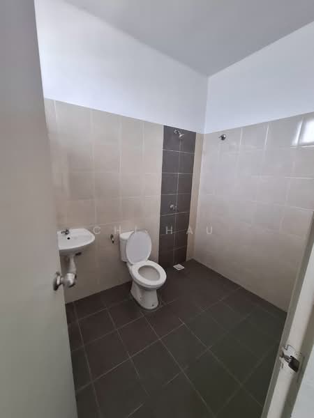 Terraced House for Rent in Bandar Mahkota Banting (Tanjong Duabelas) - Chi Hau - Bathroom - PropertyGuru.com.my