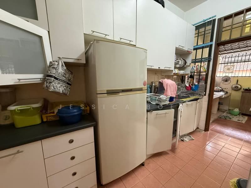 Rumah Teres 2 Tingkat untuk Dijual di Taman Setia Indah (Tebrau) - Jessica Boey - Kitchen - PropertyGuru.com.my