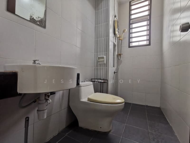 Service Residence for Sale at SuriaMas Suites - Jessica Boey - Bathroom - PropertyGuru.com.my
