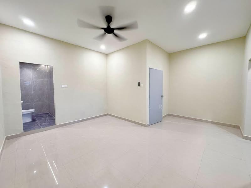 Rumah Teres 2 Tingkat untuk Dijual di Skudai (Johor) - Alan Ler - Bathroom - PropertyGuru.com.my