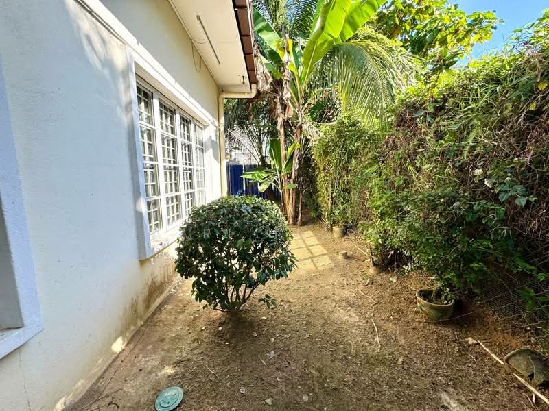 Bungalow for Sale in Bukit Jelutong (Shah Alam) - Nazri Hassan - Exterior - PropertyGuru.com.my