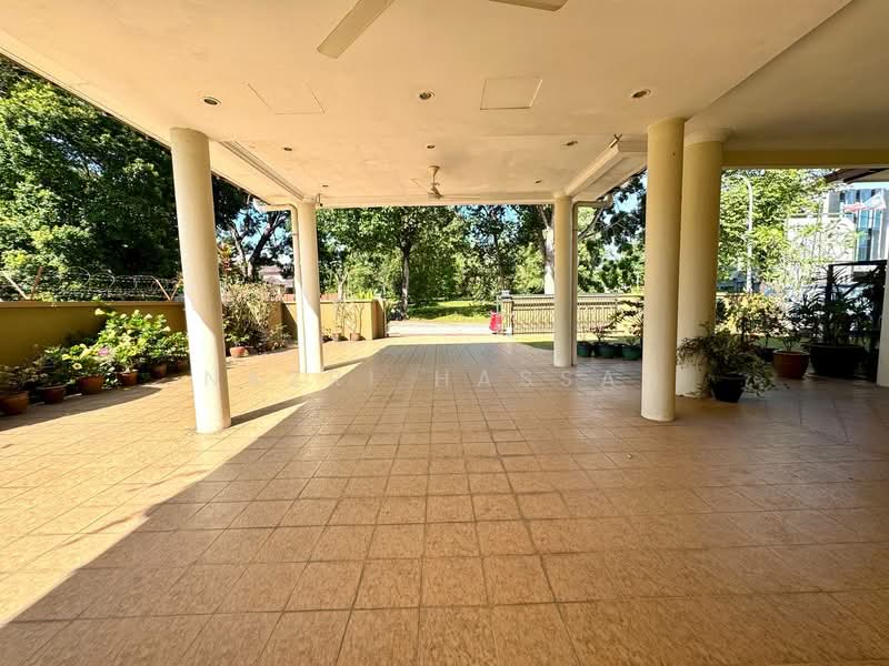 Bungalow for Sale in Bukit Jelutong (Shah Alam) - Nazri Hassan - Exterior - PropertyGuru.com.my