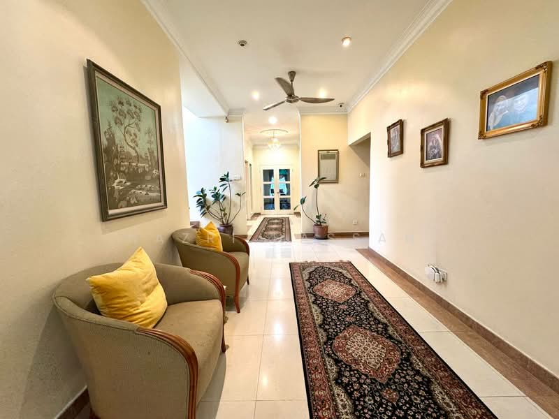 Bungalow for Sale in Bukit Jelutong (Shah Alam) - Nazri Hassan - Corridor - PropertyGuru.com.my