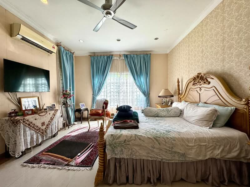 Bungalow for Sale in Bukit Jelutong (Shah Alam) - Nazri Hassan - Bedroom - PropertyGuru.com.my