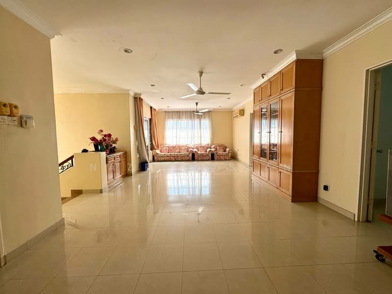 Bungalow for Sale in Bukit Jelutong (Shah Alam) - Nazri Hassan - Living Room - PropertyGuru.com.my