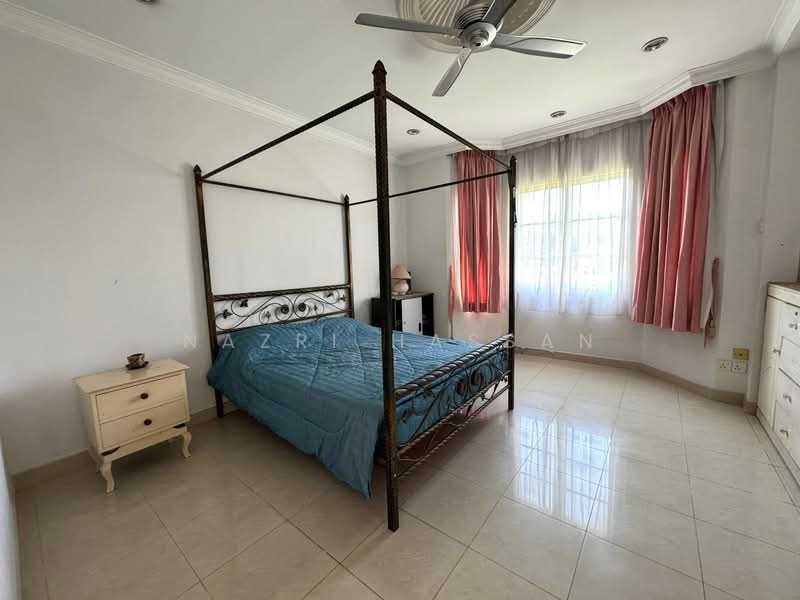 Bungalow for Sale in Bukit Jelutong (Shah Alam) - Nazri Hassan - Bedroom - PropertyGuru.com.my