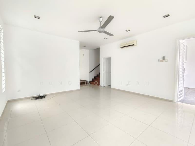 Rumah Berkembar untuk Disewa di Iskandar Puteri (Nusajaya) (Johor) - Hung Hoi Heah - Living Room - PropertyGuru.com.my