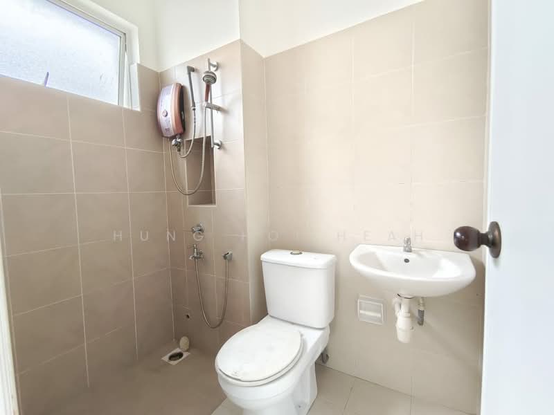 Rumah Berkembar untuk Disewa di Iskandar Puteri (Nusajaya) (Johor) - Hung Hoi Heah - Bathroom - PropertyGuru.com.my