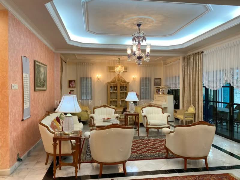 Bungalow for Sale in Shah Alam (Selangor) - Nazri Hassan - Living Room - PropertyGuru.com.my