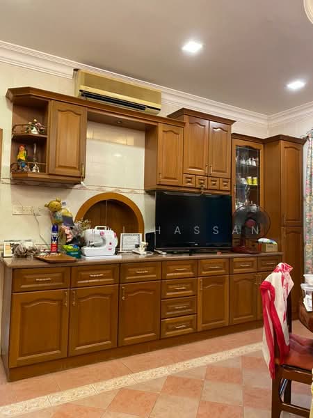 Bungalow for Sale in Shah Alam (Selangor) - Nazri Hassan - Kitchen - PropertyGuru.com.my