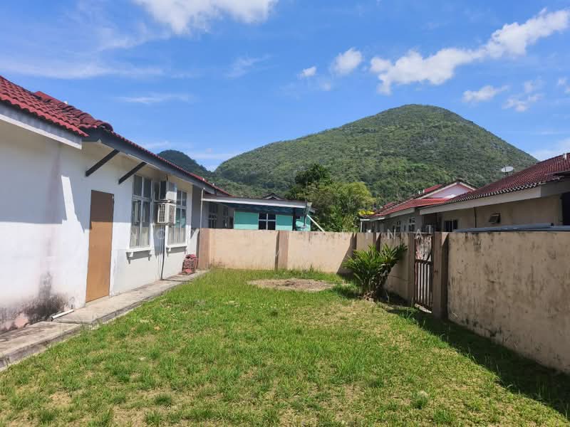 Semi-Detached House for Sale in Baling (Kedah) - Noor Shafina Ahmad - Exterior - PropertyGuru.com.my