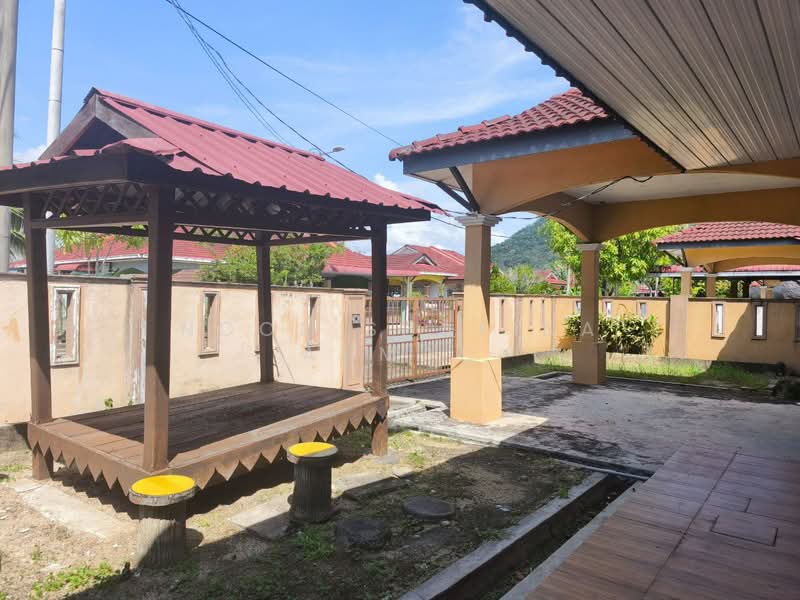 Semi-Detached House for Sale in Baling (Kedah) - Noor Shafina Ahmad - Exterior - PropertyGuru.com.my
