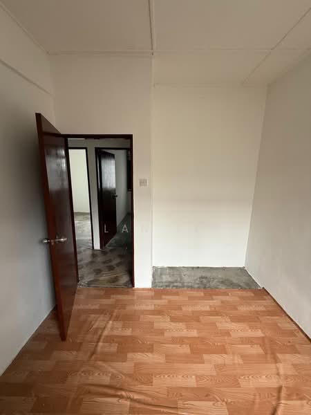 Flat for Sale at Rumah Pangsa Orkid - Alan Ler - Interior - PropertyGuru.com.my