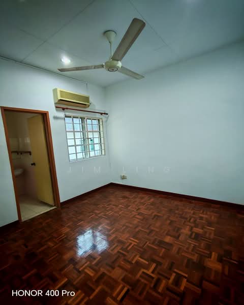 2-storey Terraced House for Sale in Kota Kemuning (Shah Alam) - Jim Ling - Bedroom - PropertyGuru.com.my