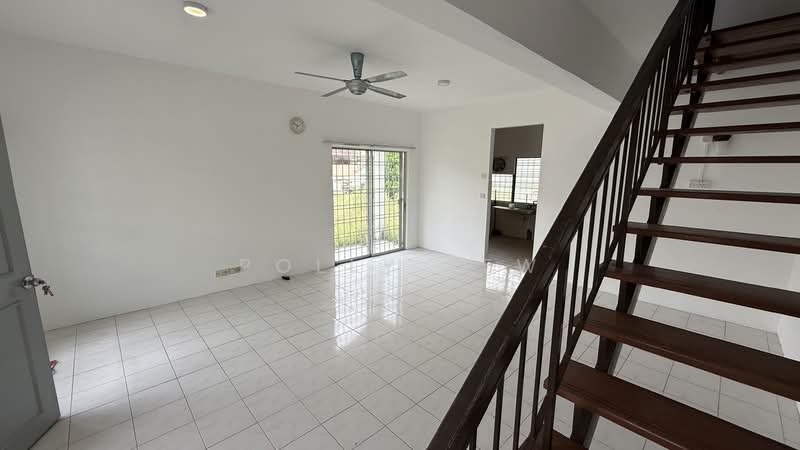 2-storey Terraced House for Rent in Bandar Mahkota Cheras (Cheras) - Polly Lew - Living Room - PropertyGuru.com.my
