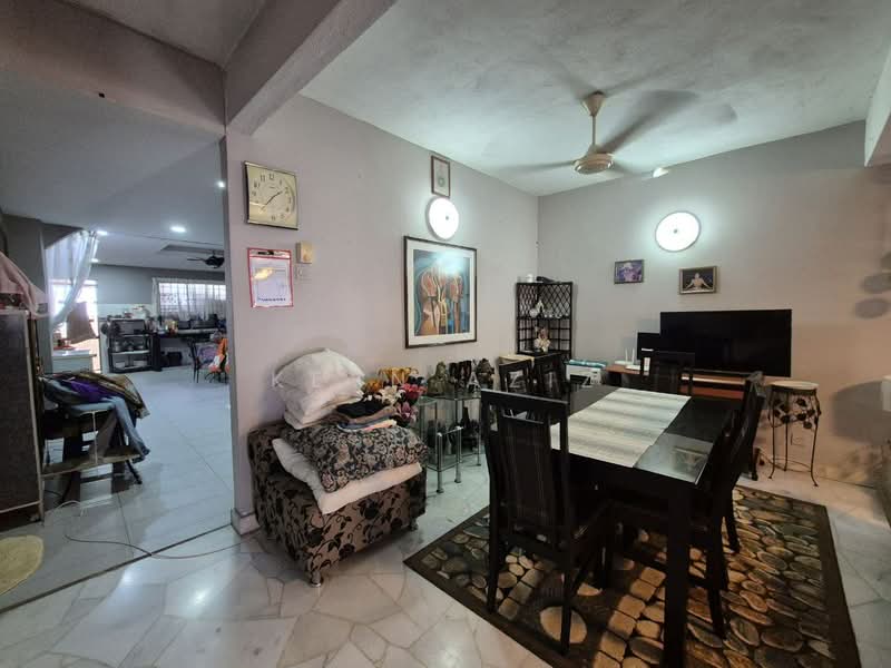 2-storey Terraced House for Sale in SS19 (Subang Jaya) - Keyn Aziz - Dining Room - PropertyGuru.com.my