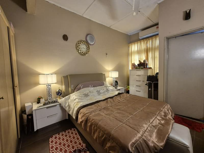 2-storey Terraced House for Sale in SS19 (Subang Jaya) - Keyn Aziz - Bedroom - PropertyGuru.com.my