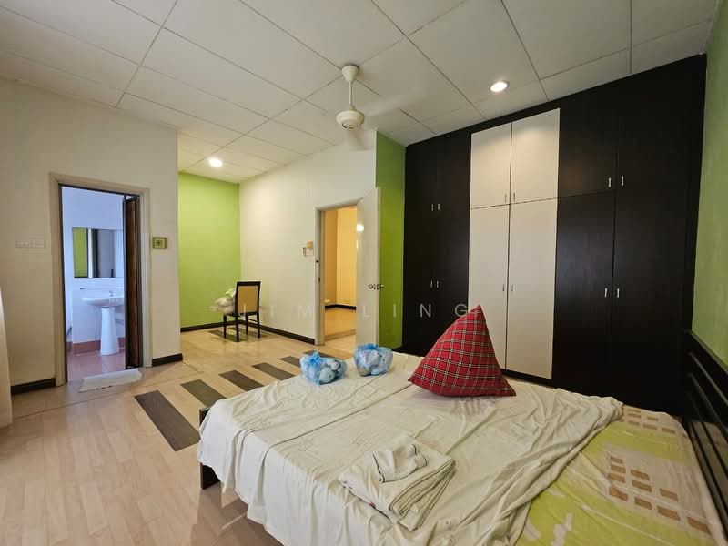 Rumah Teres 2 Tingkat untuk Dijual di Bukit Rimau (Shah Alam) - Jim Ling - Bedroom - PropertyGuru.com.my